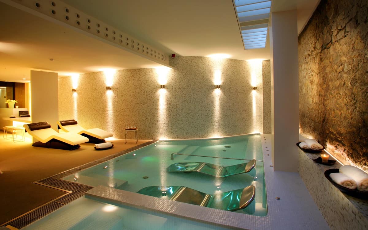 VIP Jacuzzi services in Dubai 